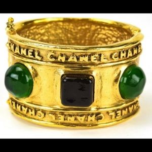 Chanel 1986 Season 26 Gilt Metal Bangle Bracelet